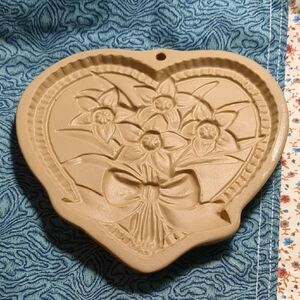 Vintage Heart-Shaped Daffodil Cookie Mold 1990 Brown Bag Cookie Art